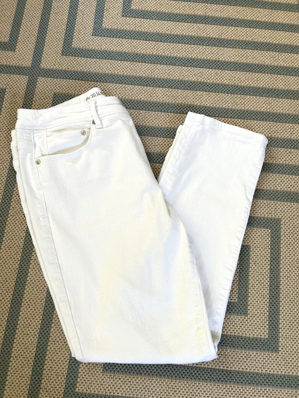 Chicos White So Slimming Girlfriend Crop Jeans